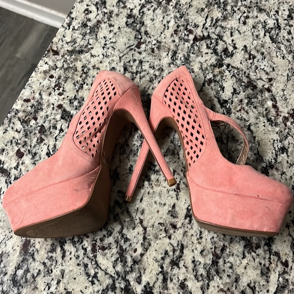 Mary-Jane Style Platform Heels - Picture 2 of 5